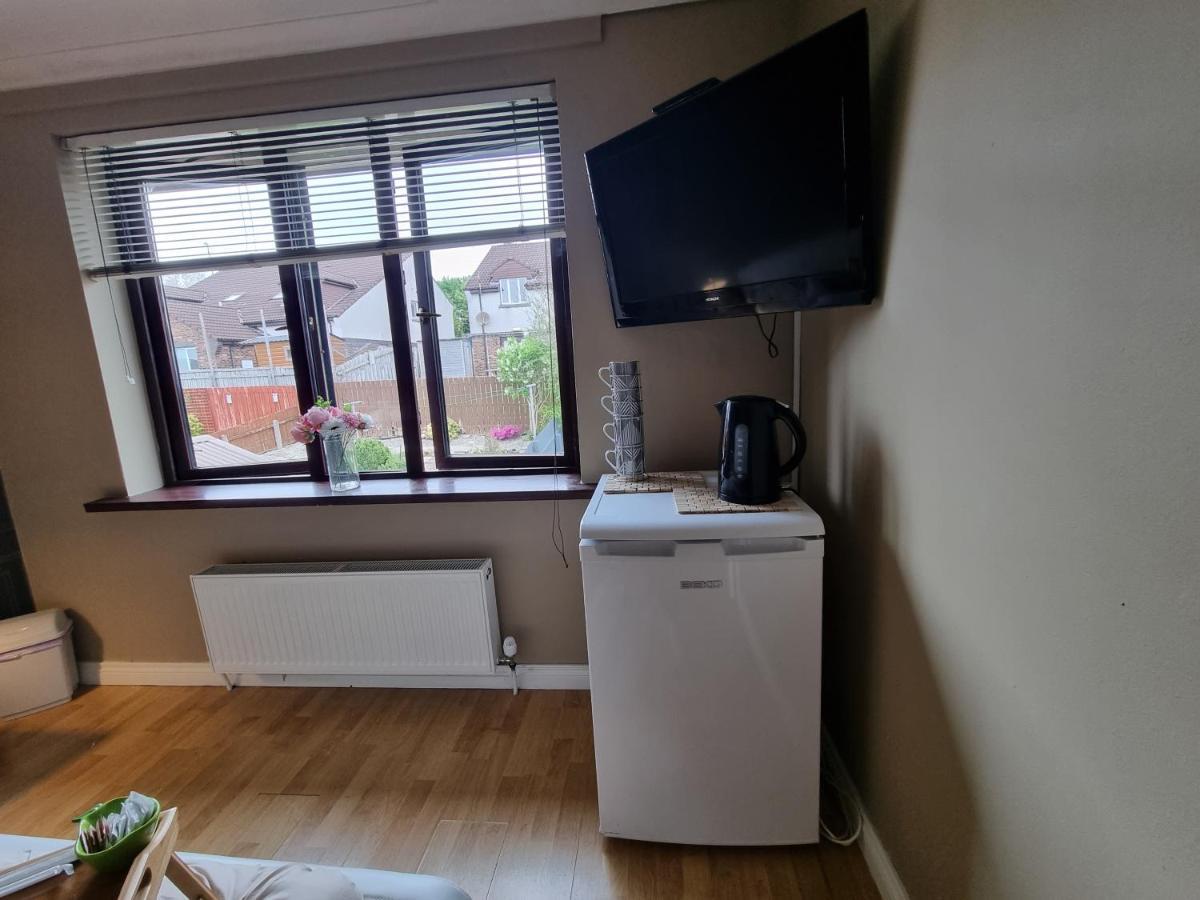 Private Room City Skyline And Mountain Views Close Too Belfast Centre And Airports Free Parking Ngoại thất bức ảnh