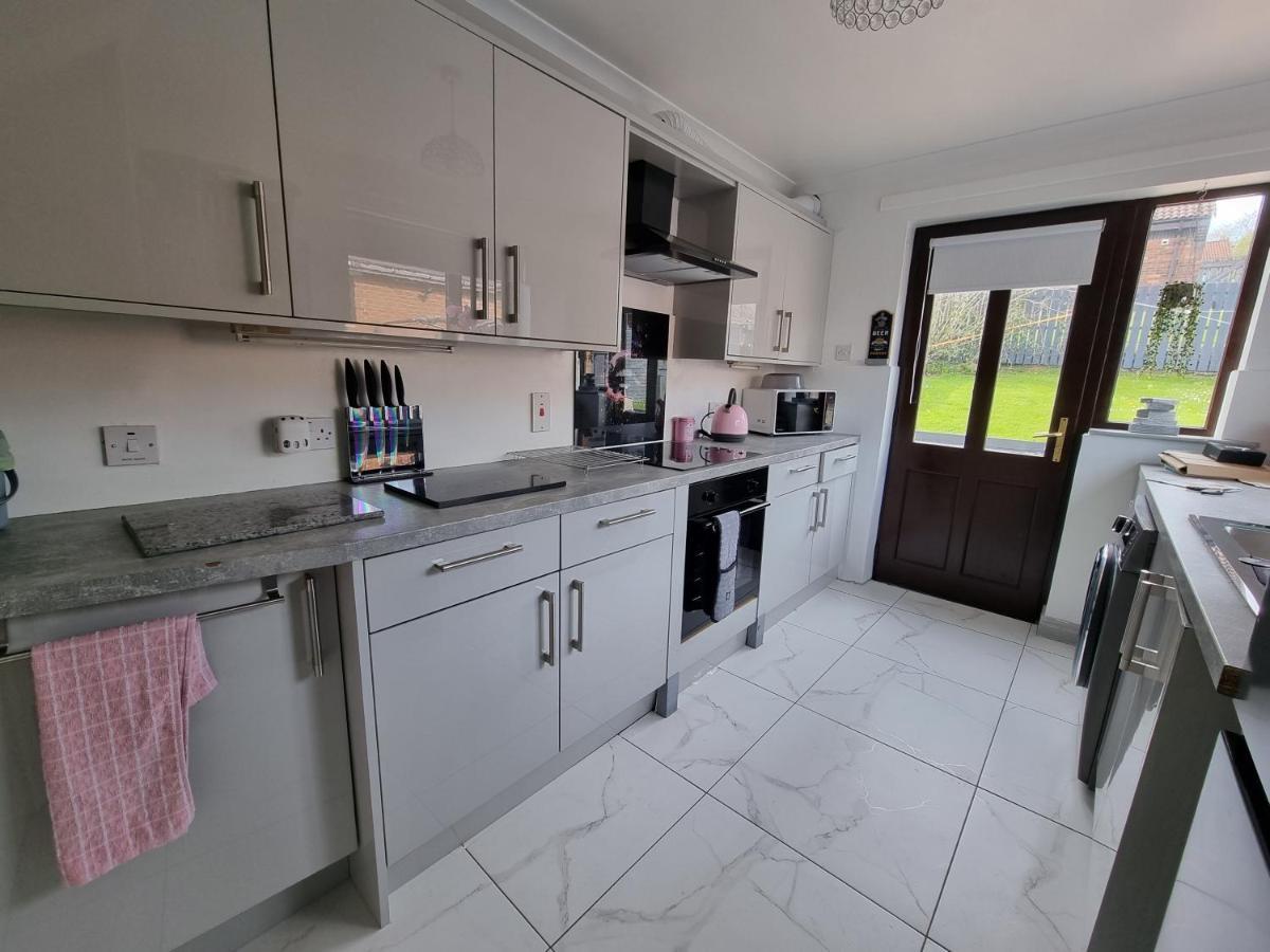 Private Room City Skyline And Mountain Views Close Too Belfast Centre And Airports Free Parking Ngoại thất bức ảnh